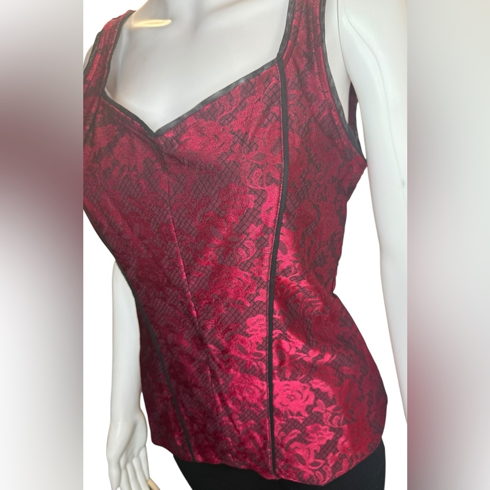 WHITE HOUSE BLACK MARKET dark red & black
jacquard corset tank  top Size Small